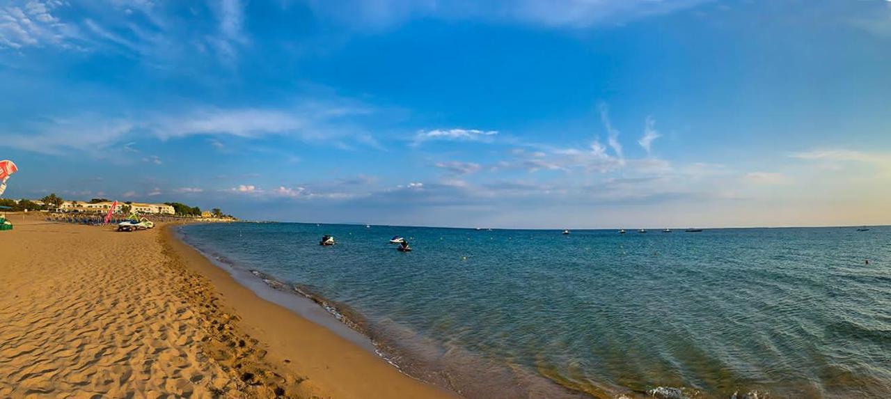 Aris Seaside Issos Beach Agios Georgios  Exterior photo